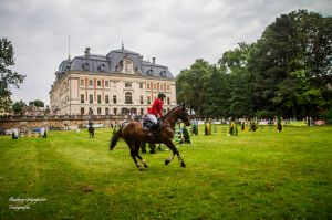 Towarzyskie i Regionalne Zawody w Skokach przez Pr