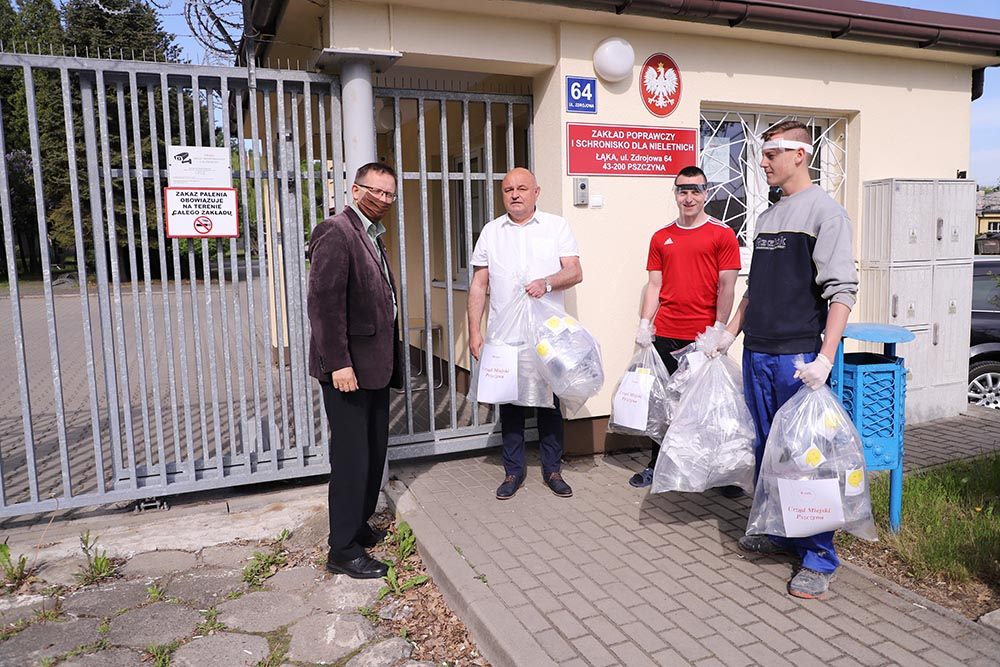 Wychowankowie Zakładu Poprawczego produkują przy