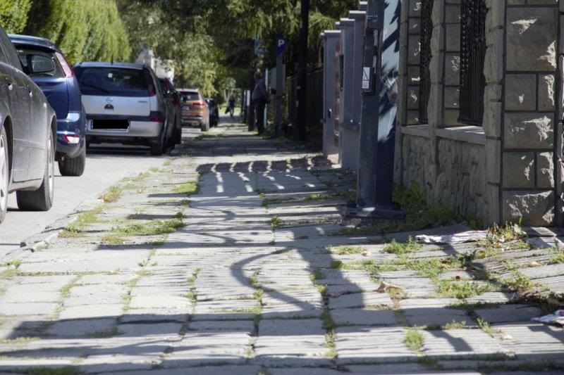 Remont południowej strony chodnika na ul. Kościu