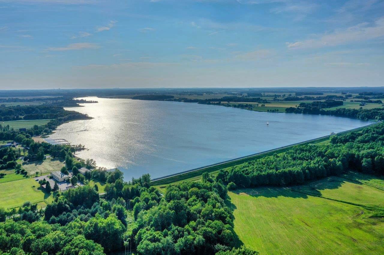 Zakaz używania jednostek pływających oraz porus