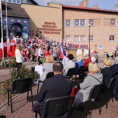 Dzień Flagi Rzeczypospolitej Polskiej w Zespole Szkolno-Przedszkolnym w Pszczynie - 29.04.2021