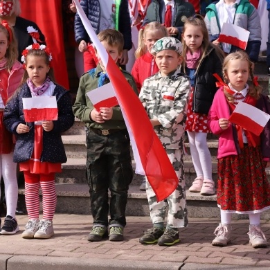 Dzień Flagi Rzeczypospolitej Polskiej w Zespole Szkolno-Przedszkolnym w Pszczynie - 29.04.2021