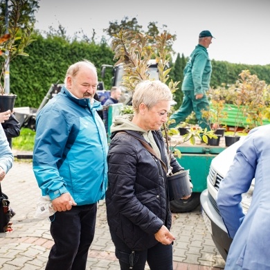 Inicjatywa wręczania mieszkańcom krzewów powiązana z akcją Gramy czysto! #smogover - 21.09.2021