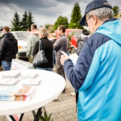 Inicjatywa wręczania mieszkańcom krzewów powiązana z akcją Gramy czysto! #smogover - 21.09.2021