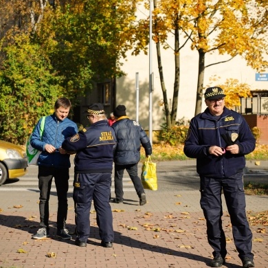 Akcja rozdawania odblasków w Pszczynie - 29.10.2021