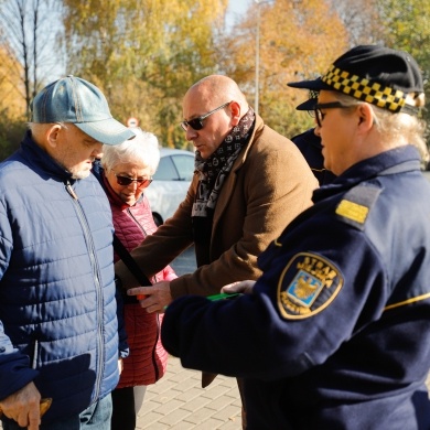 Akcja rozdawania odblasków w Pszczynie - 29.10.2021