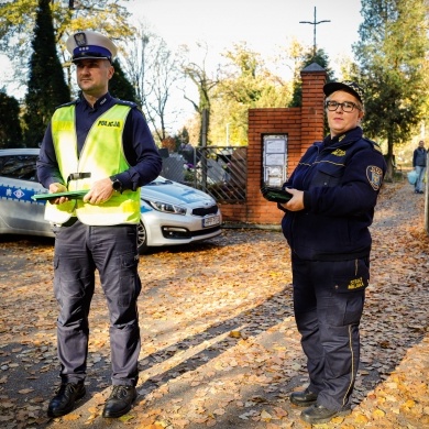 Akcja rozdawania odblasków w Pszczynie - 30.10.2021