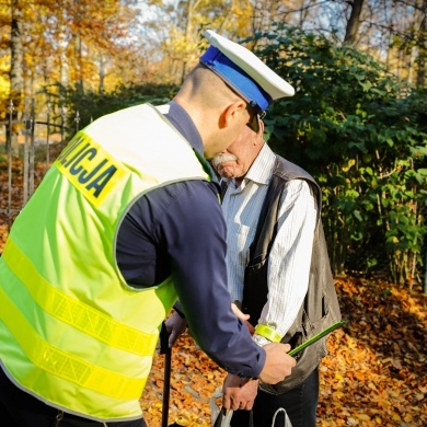 Akcja rozdawania odblasków w Pszczynie - 30.10.2021