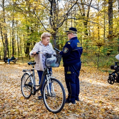 Akcja rozdawania odblasków w Pszczynie - 30.10.2021