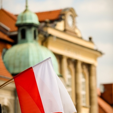 Polskie flagi w Pszczynie - 29.04.2022