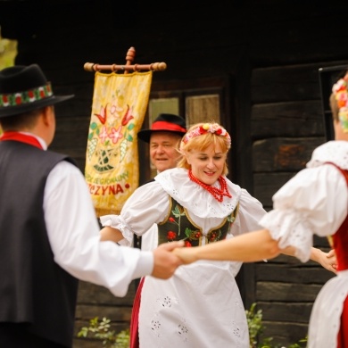 Stawianie moja w pszczyńskim skansenie - 01.05.2022