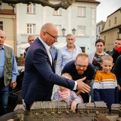 Miniaturowa makieta pszczyńskiej starówki na rynku - 14.05.2022