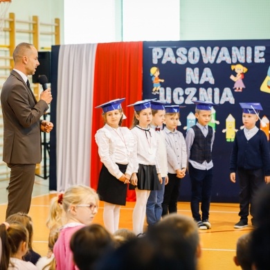 Pasowanie pierwszoklasistów w Szkole Podstawowej w Brzeźcach - 18.10.2022