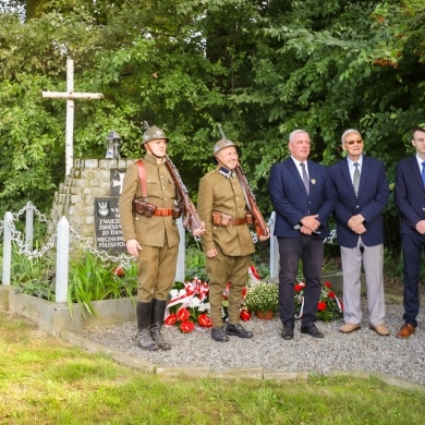 Pamięć o Poległych Żołnierzach: uroczystość w Ćwiklicach - 02.09.2024