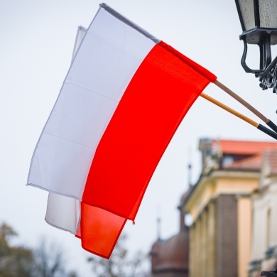 Biało-czerwone flagi na ulicach Pszczyny - 10.11.2024