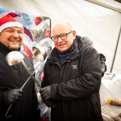 Tradycyjna zupa wigilijna na pszczyńskim rynku - 22.12.2024