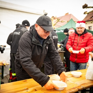 Tradycyjna zupa wigilijna na pszczyńskim rynku - 22.12.2024