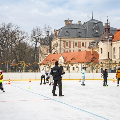 Zawody łyżwiarskie na lodowisku w Pszczynie - 12.02.2025