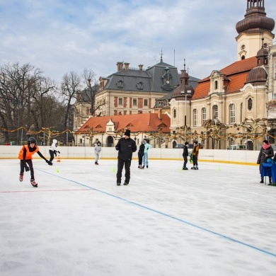 Zawody łyżwiarskie na lodowisku w Pszczynie - 12.02.2025