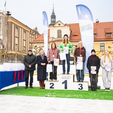 Zawody łyżwiarskie na lodowisku w Pszczynie - 12.02.2025